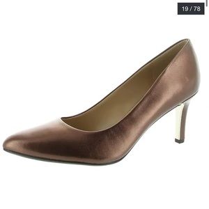Brand New Naturalizer Natalie Women's Leather Shimmer Slip On Dress Pumps